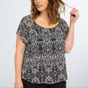 Torrid Black, White & Neon Geo Print Crossback Size 0